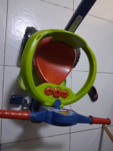 Triciclo infantil
