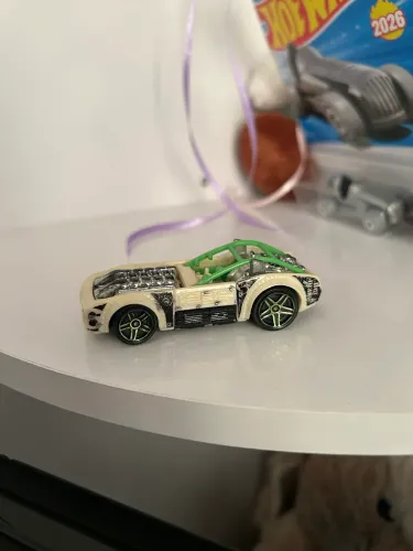 Hot Wheels Piledriver, modelo AcceleRacers 