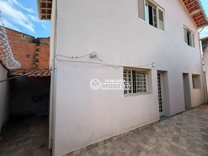 Casa com 2 dormitórios para alugar, 80 m² por R$ 1.500,00/mês - Parque Água Branca - Pirac