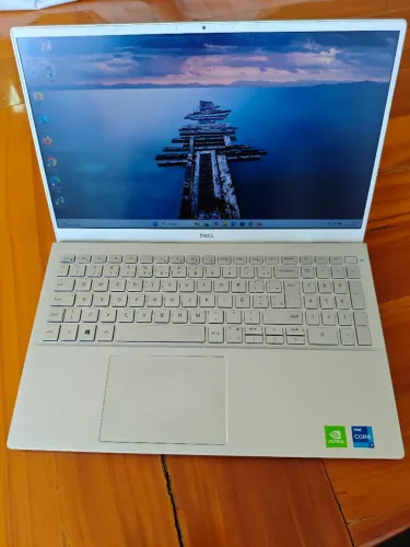 Notebook Dell I7 11° geração NVIDIA GeForce vídeo dedicado 16GB de memória