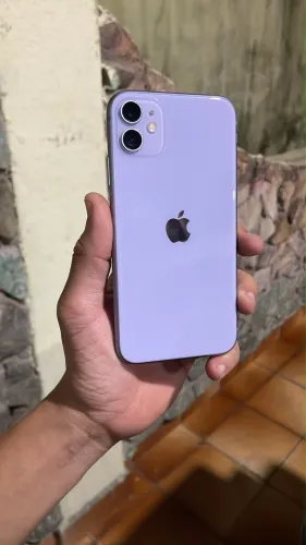 Vendo iPhone 11 64 gb (leia a descrição)