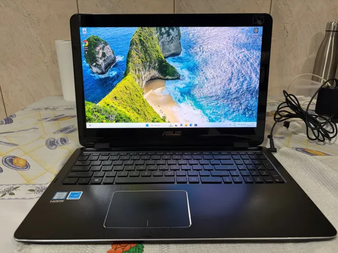 Notebook ASUS Q503UA i5 6ª Geração ? 12GB RAM ? SSD 512GB ? Touch Full HD