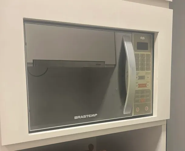 Microondas Brastemp 18 litros Inox Conservadíssimo