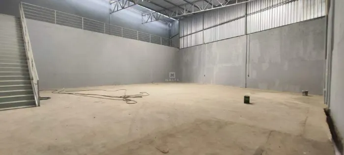 Galpão Comercial para Locação - 350 m²