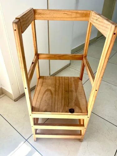 Torre De Aprendizagem Montessoriana Regula Altura estante organizadora