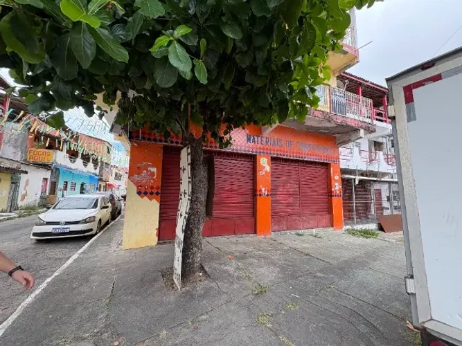 ALUGO LOJA DE MATERIAL DE CONSTRUÇÃO COM PATIO PARA MATERIAIS EM LAURO DE FREITAS