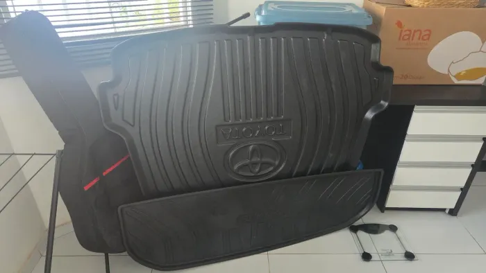 Tapete porta-malas + Bandeja porta-malas Sw4 original Toyota