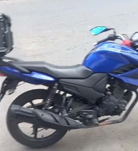 VENDO OU TROCO FAZER 150POR MOTO DE MENOR VALOR 