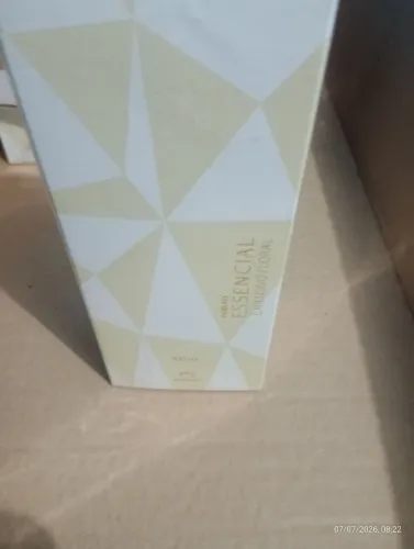 Natura Essencial feminino exclusivo Floral, novo /lacrado de 270,90 reais por 180,00reais