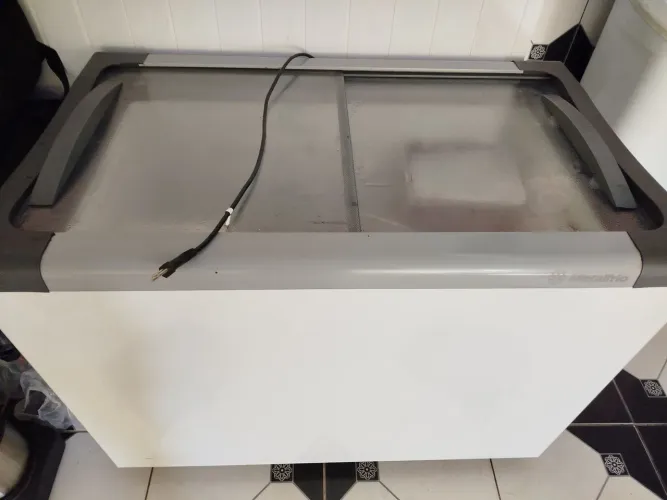Freezer metalfrio
