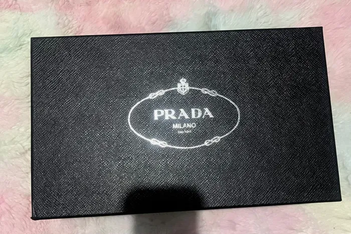 Caixa Prada desapego