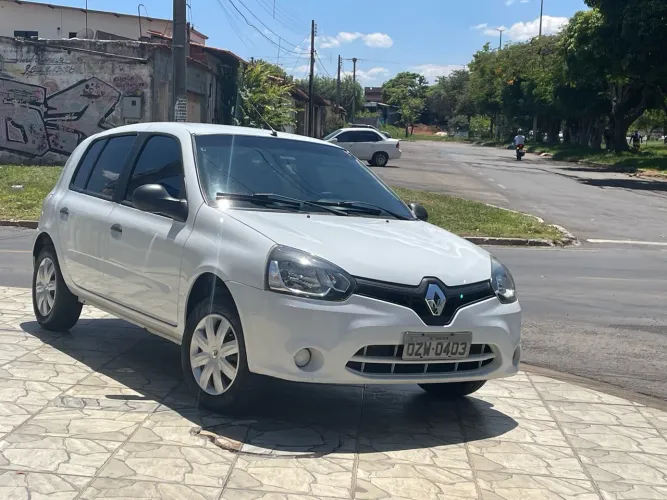 Renault Clio RL/ Jp/auth.1.0/1.0 Hi-power 16V 5P 2015