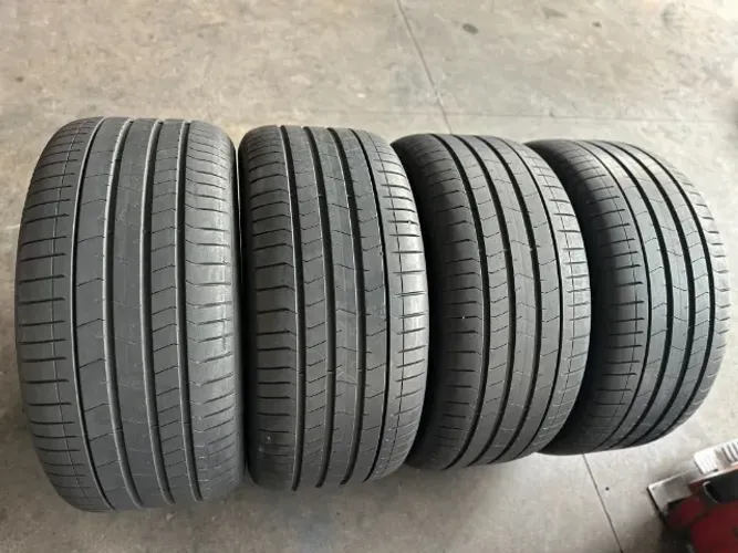 Pirelli 305/40/20 P Zero 