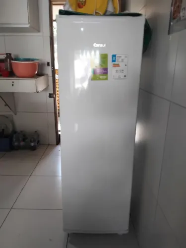 Vende-se freezer com 1 mes de comprada
