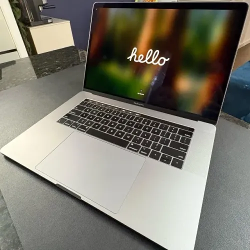 macbook pro 2018