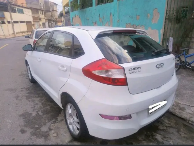Chery Celer Hatch 1.5 16V Flex 5P 2015