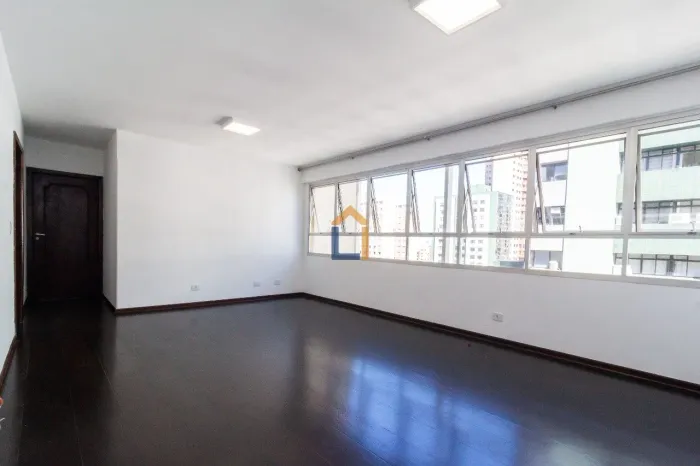 Apartamento Reformado com 3 Quartos no Bigorrilho - 115 m² Privativos | Edifício Gonçalves