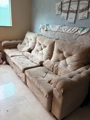 Vendo sofá retrátil reclinável 3 metros sou de Anápolis não entrego