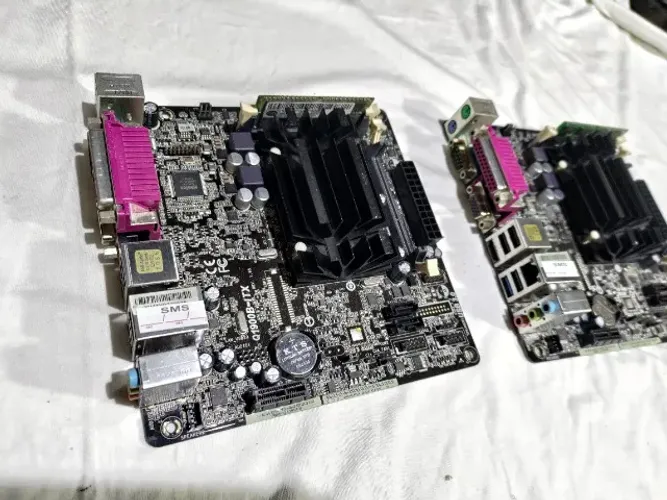 PLACA MAE DDR 3 COM 4 GIGAS 150 CADA