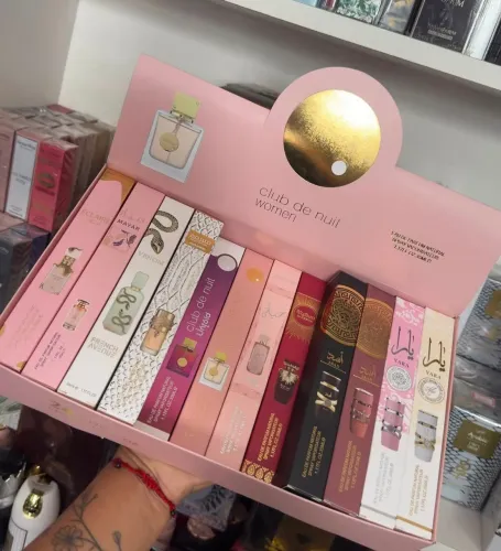 Perfumes variados...250$ a caixa com 20 perfumes de 350ml...aceitamos cartão!