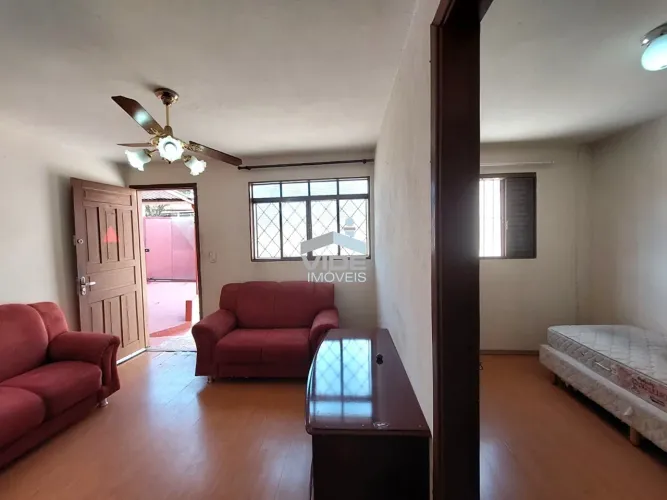 CASA À VENDA | 2 QUARTOS | 2 GARAGENS | QUINTAL | VILA PERSEU LEITE DE BARROS | PRÓXIMO AO