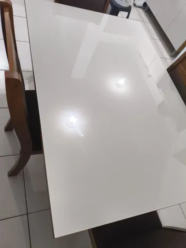 Mesa a venda para quem possuí cadeiras