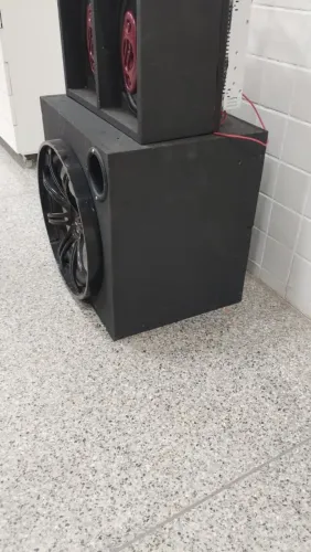 Vendo esse subwoofer Selenium JBL 15pol bobina dupla 300w RMS + caixa