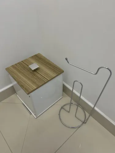 Lixeira e porta papel