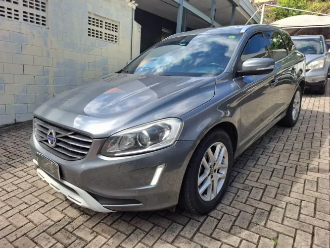 Volvo XC 60 D-5 Momentum 2.4 AWD Diesel 5P 2017