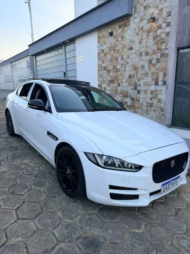 Jaguar XE 2.0 Turbocharged Pure 240cv Aut. 2016