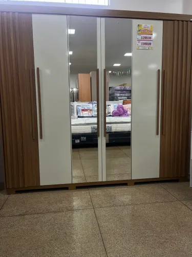 Guarda roupa casal 6 portas com espelho 