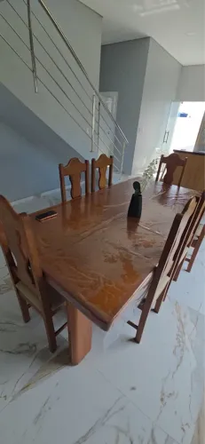 Mesa madeira de lei
