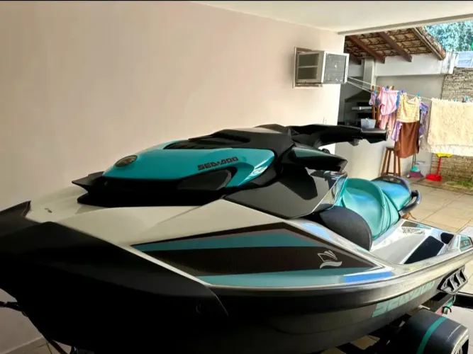 Jet ski seadoo 2020 - entrada: 8 mil