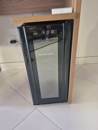 Adega Brastemp 12 Garrafas com Painel Touch - BZC12BE