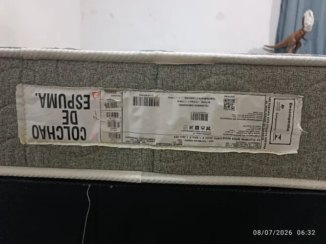 Cama Box Casal + Colchão de Espuma 1,38 x 1,88 - Ótimo Estado