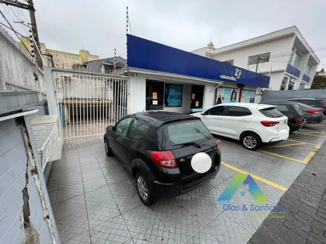 PONTO COMERCIAL NO MIOLO DA VILA DAS MERCES