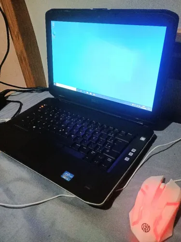 Notebook Dell i5 (teclado off)