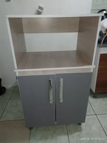 Armário pra forno e microondas