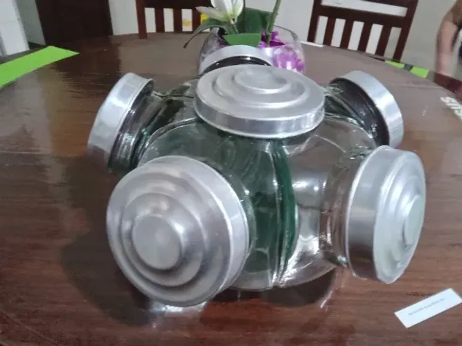 Baleiro de vidro giratório 