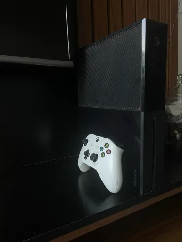 XBOX ONE FAT (controle com defeito)
