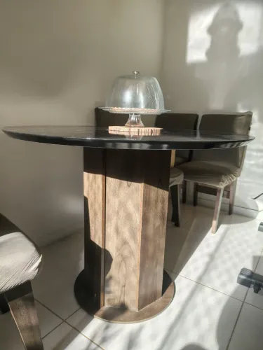 Mesa 4 cadeiras