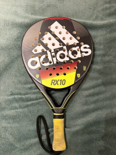 Raquete de padel adidas pouquíssimo uso