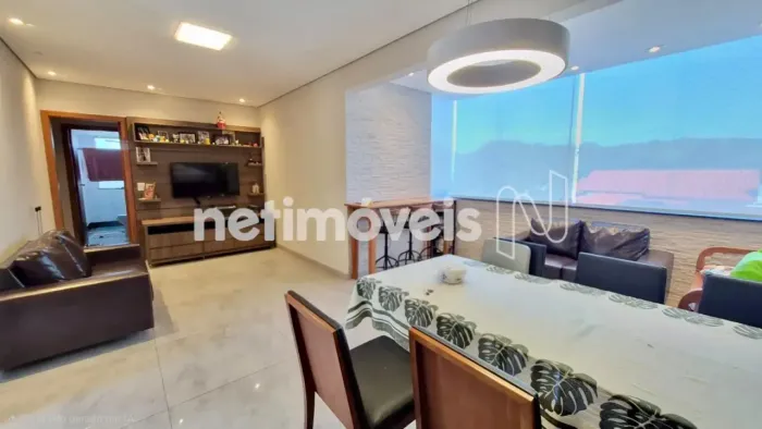 Apartamento 3 quartos com suíte e varanda à venda