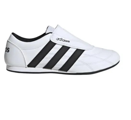 Tênis adidas 