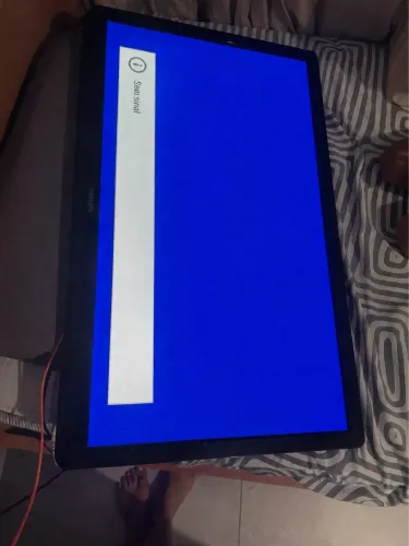 Estou vendendo essa TV/monitor da marca Philips, com tela grande e ótima p