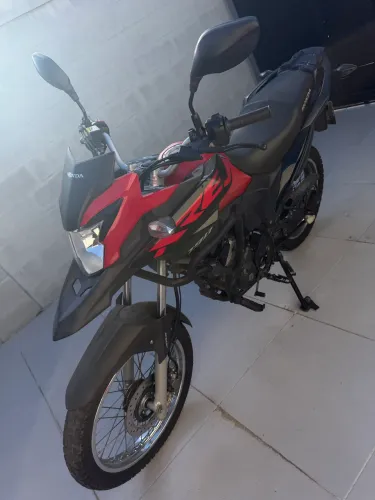 Vendo moto xre 190