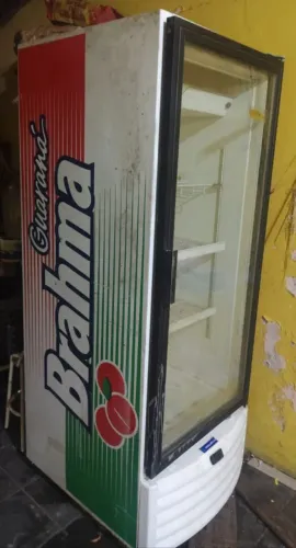 Geladeira vertical metalfrio 