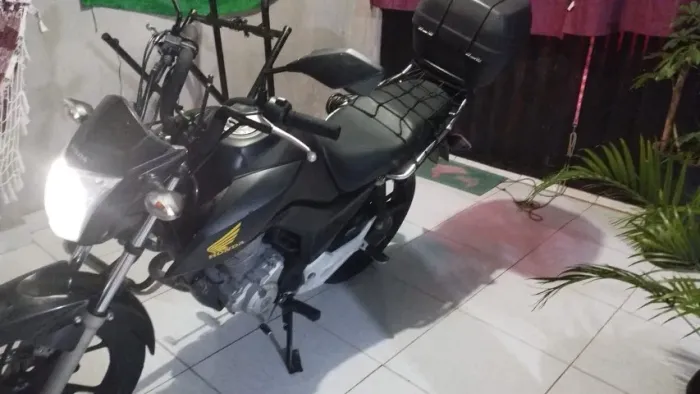 Estou vendendo essa moto Honda Fan 160 do ano 2020