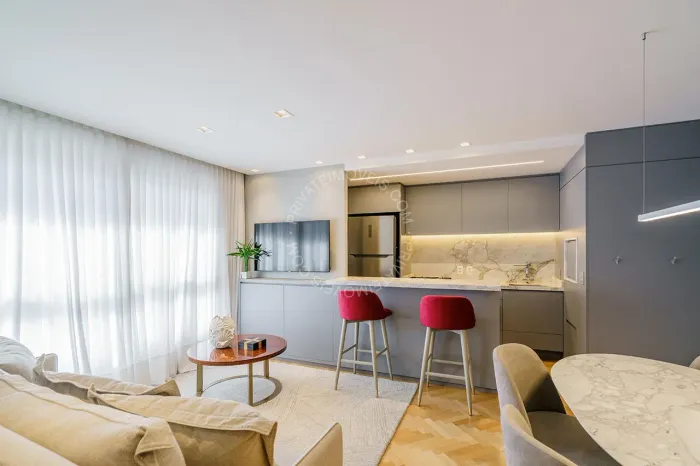Apartamento mobiliado para alugar no Petrópolis com 2 quartos (1 suíte)