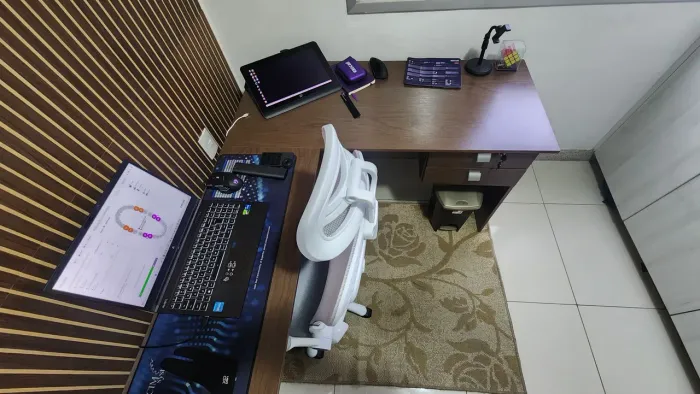 Mesa em "L" para escritório 
